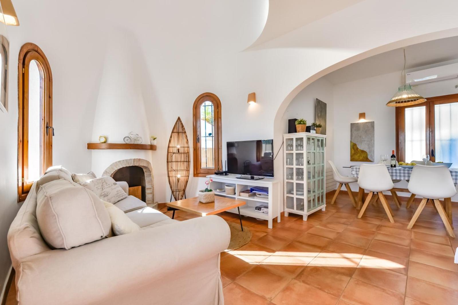 Aitana - Managed By Almarina * Calp